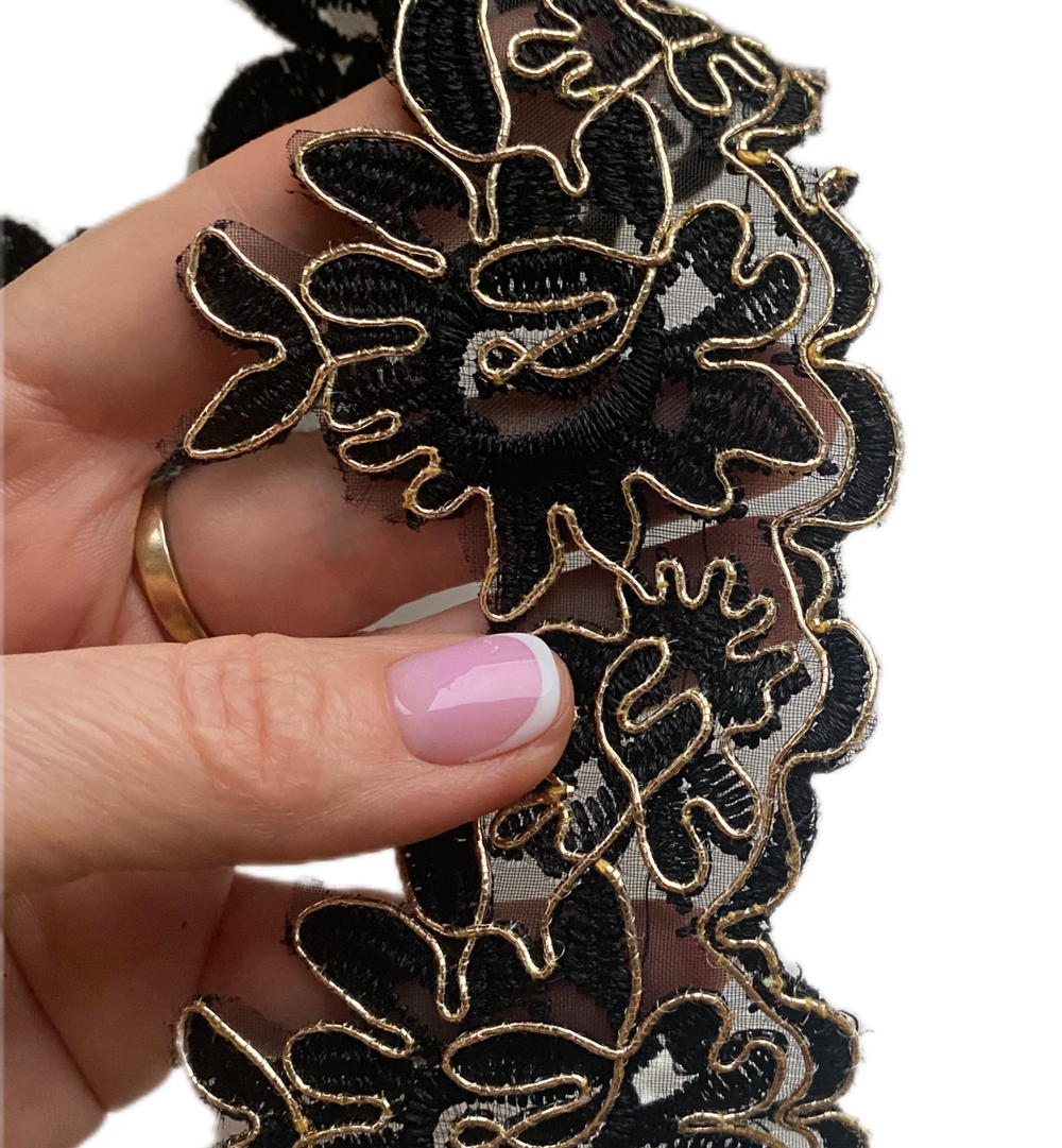 Кружево декоративное с кордом и вышивкой цвет черный с золотом