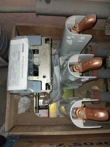 Выключатель вакуумный SION 3AE5153-1 AF50-0FJ9-Z Siemens. Новый. Без упаковки. Без пластиковой накладки под втычные контакты. С документами.