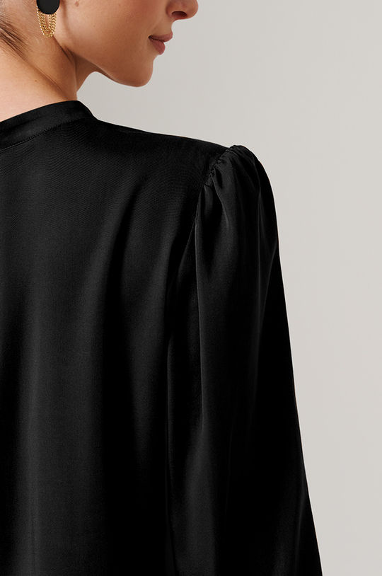 23100 Блузка женская (черный)