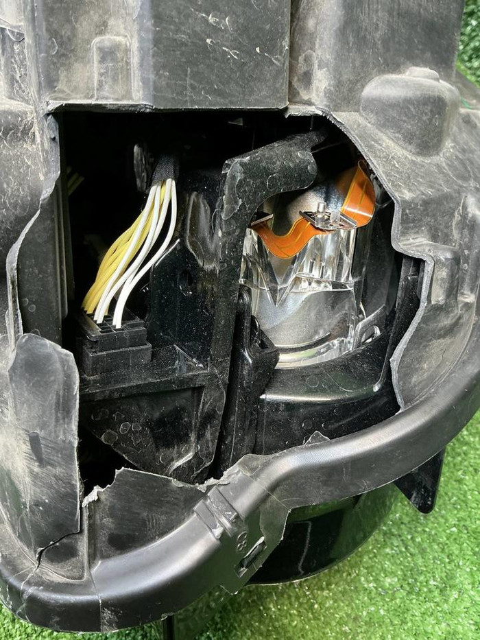 Фара левая Range Rover Vogue 4 (2012-2017) ксенон