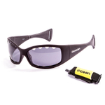 очки для парусного спорта Fuerteventura Черные Матовые Темно-серые линзы. Вид сбоку
