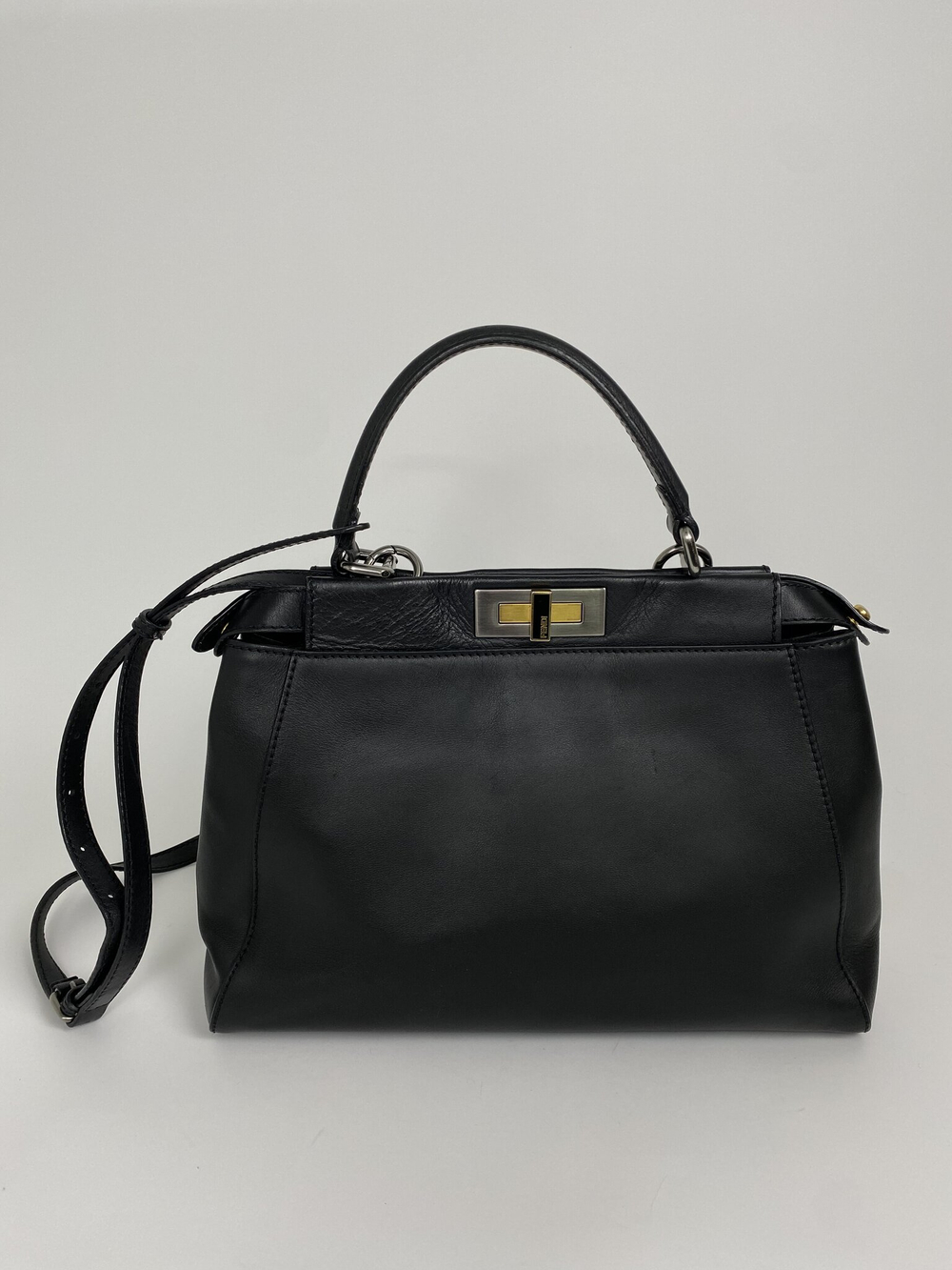 Сумка Fendi Peekaboo Bag Soft Leather