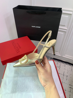 Valentino Pump (2 colors)