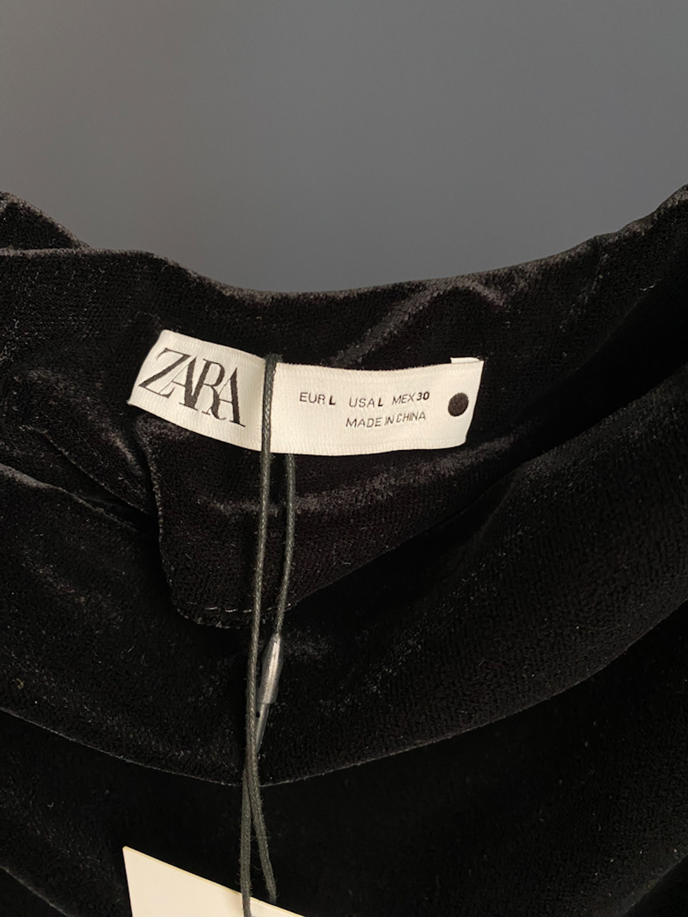 Новое велюровое платье Zara, L