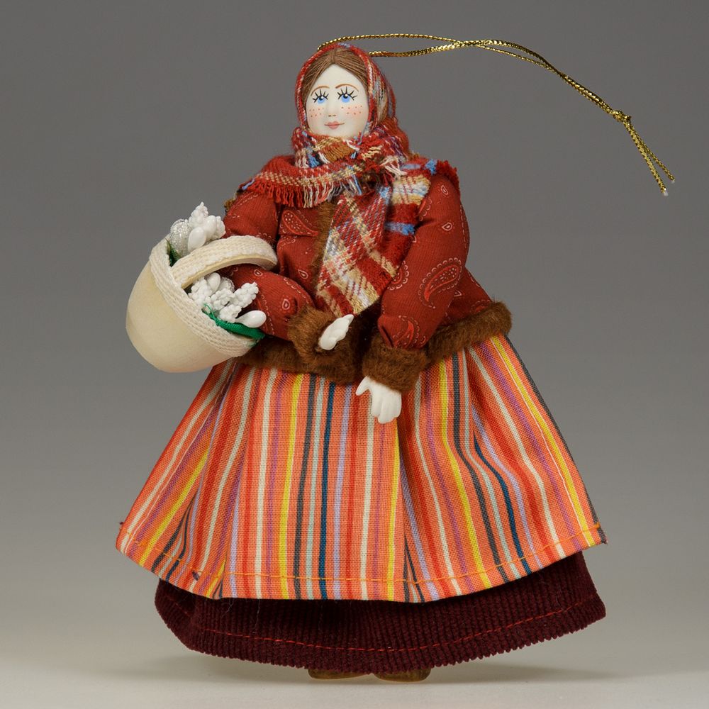 Ёлочная игрушка Девочка с подснежниками