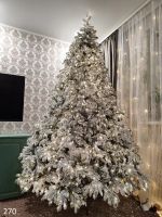 Заснеженная елка с гирляндой «Камчатская» теплый свет (Литая+пвх) 240 см / 2,4 м