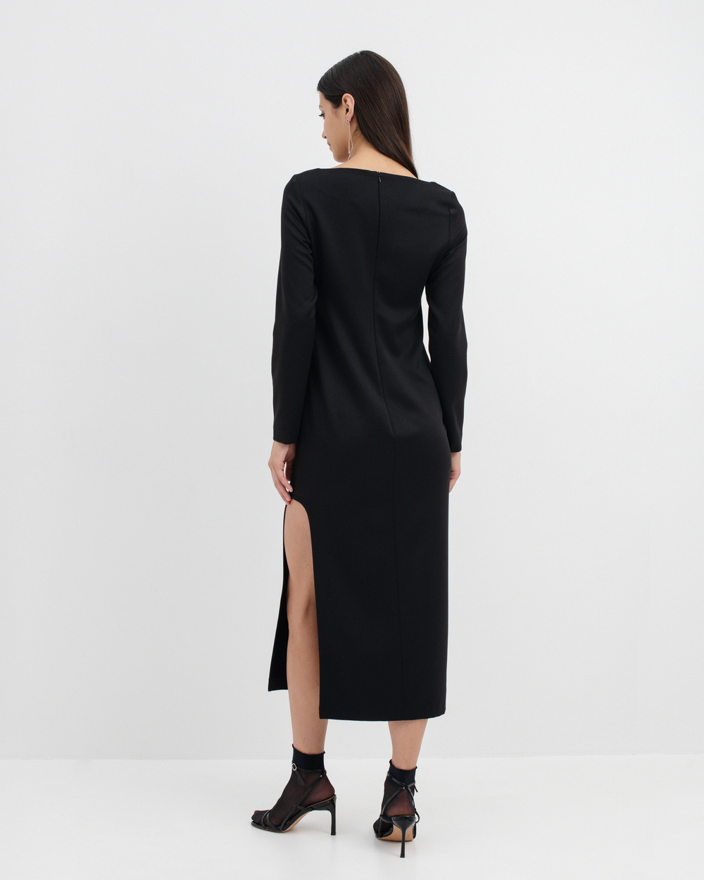 Платье с вырезом лодочка