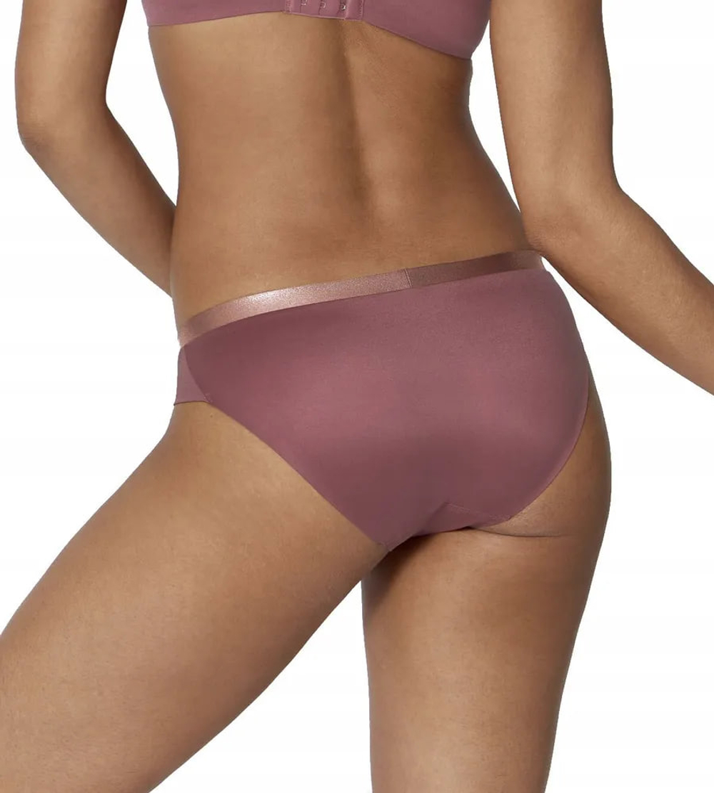 Трусы женские Triumph Body Make-Up Soft Touch Tai