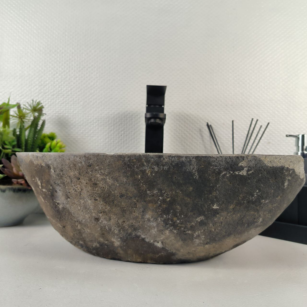 Раковина из речного камня RS-64934 48*34*15 0856