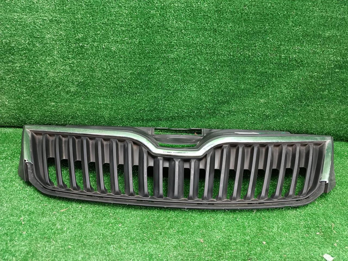 Решетка радиатора Skoda Rapid 1 (2012-2020)