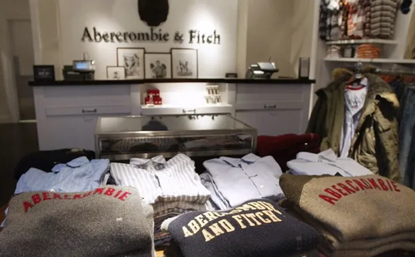 Почему одежда  бренда Abercrombie & Fitch так популярна среди мужчин