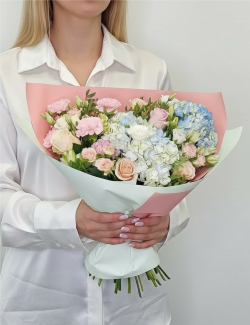 Букет с гортензиями Парижский шик