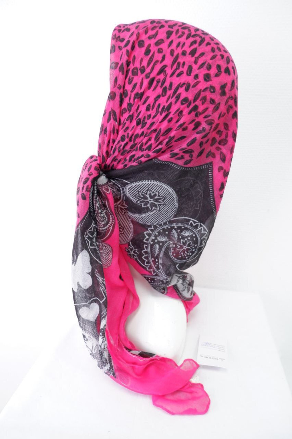 Платок с принтом