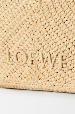 Loewe Мини-сумка Cala из телячьей кожи и рафии, натуральный/черный