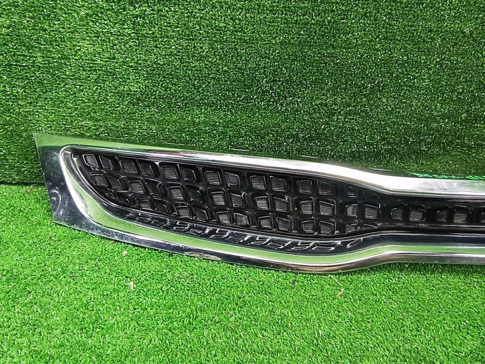 Решетка радиатора KIA Rio 4 X-Line (2017-2020)