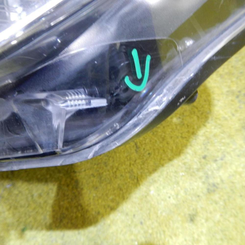 Битая Фара левая BMW 3er F30 (2015-2020) LED