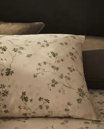 ZARA HOME НАВОЛОЧКА С ФЛОРИСТИЧЕСКИМ ПРИНТОМ ИЗ САТИНА, ЗЕЛЕНЫЙ