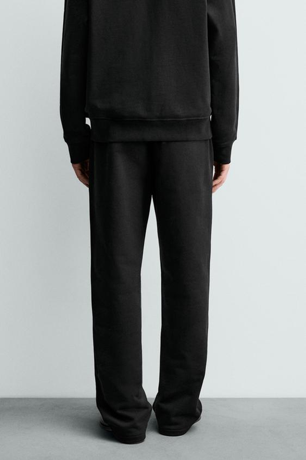 ZARA ДЖОГГЕРЫ REGULAR FIT ИЗ ПЛОТНОЙ ТКАНИ ORIGINS, ЧЕРНЫЙ