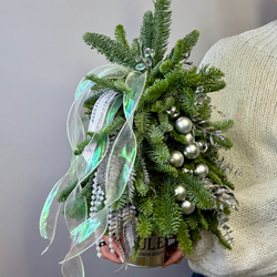 «Иней» композиция из пихты на Новый год и Рождество