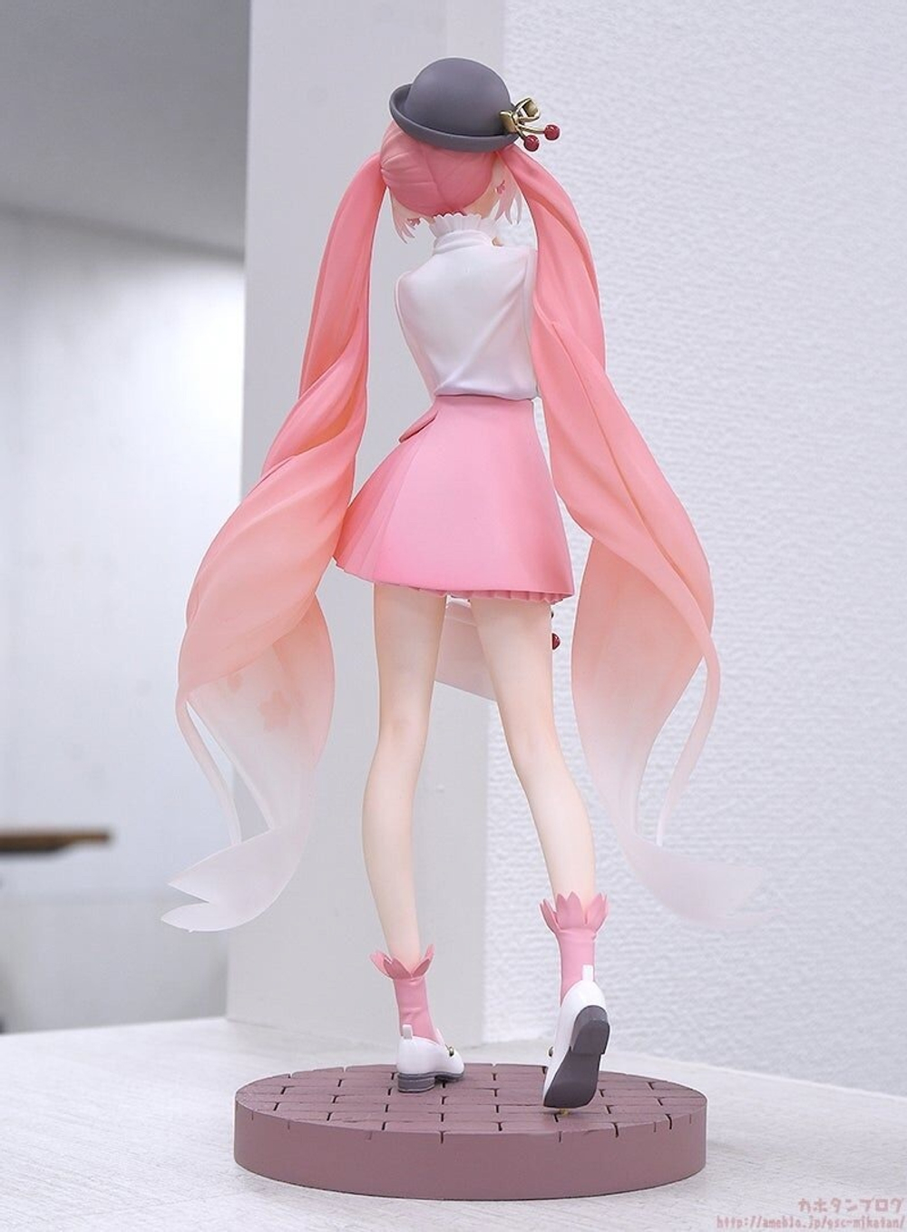Sakura Miku