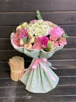 Букет в сером крафте