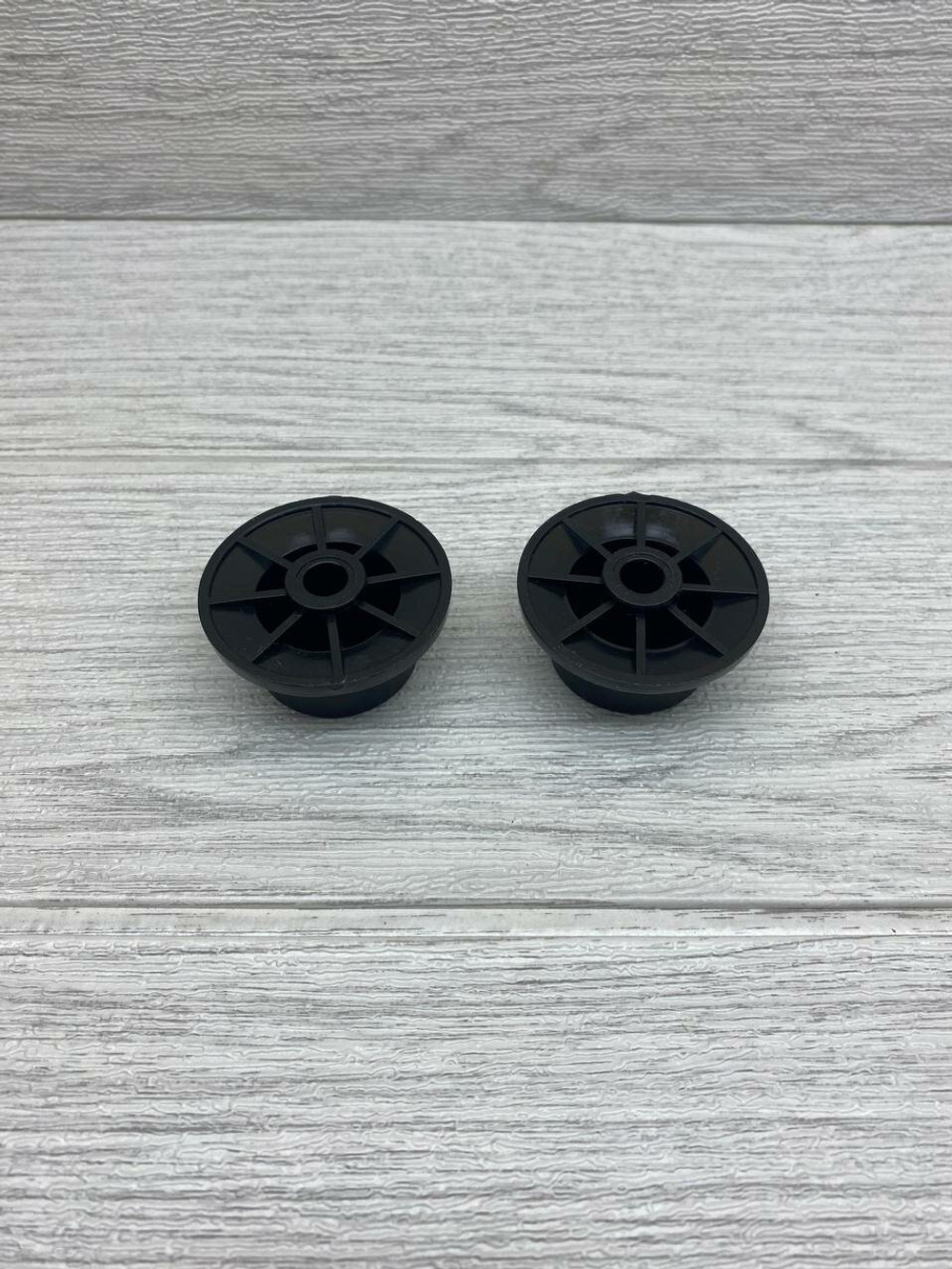 Колесо для мебели ролик для дивана диаметр 48 мм отверстие 8 мм 4 шт