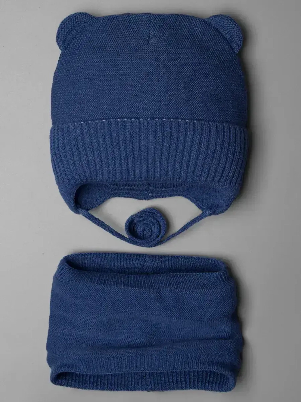 Шапка и снуд вязаная демисезонная для детей