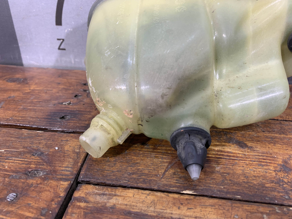 Бачок расширительный Mercedes S-Class (W222) 13-20 Б/У Оригинал A2225000949