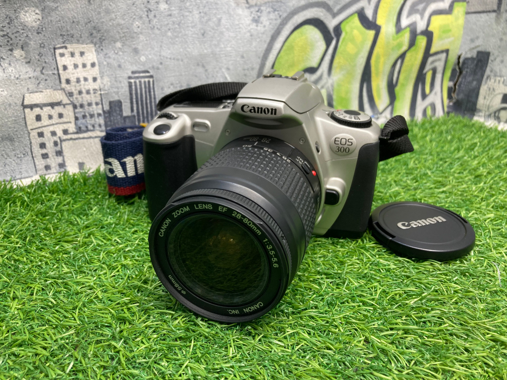Canon EOS 300 kit EF 28-80mm 3.5-5.6