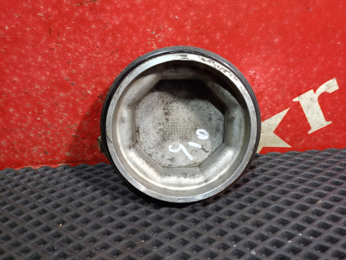 Крышка ступицы передней