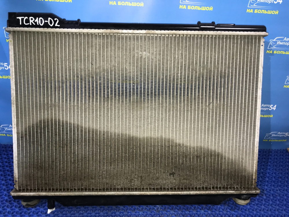 Радиатор двигателя TOYOTA ESTIMA 1999