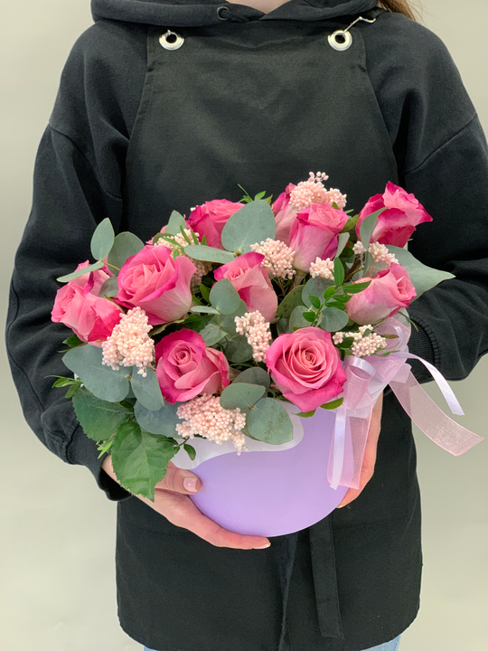 Шляпная коробка Сиреневые розы в цилиндре