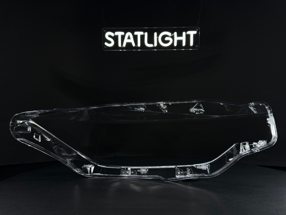 Левое стекло фары BMW F35 F30 2016-2018