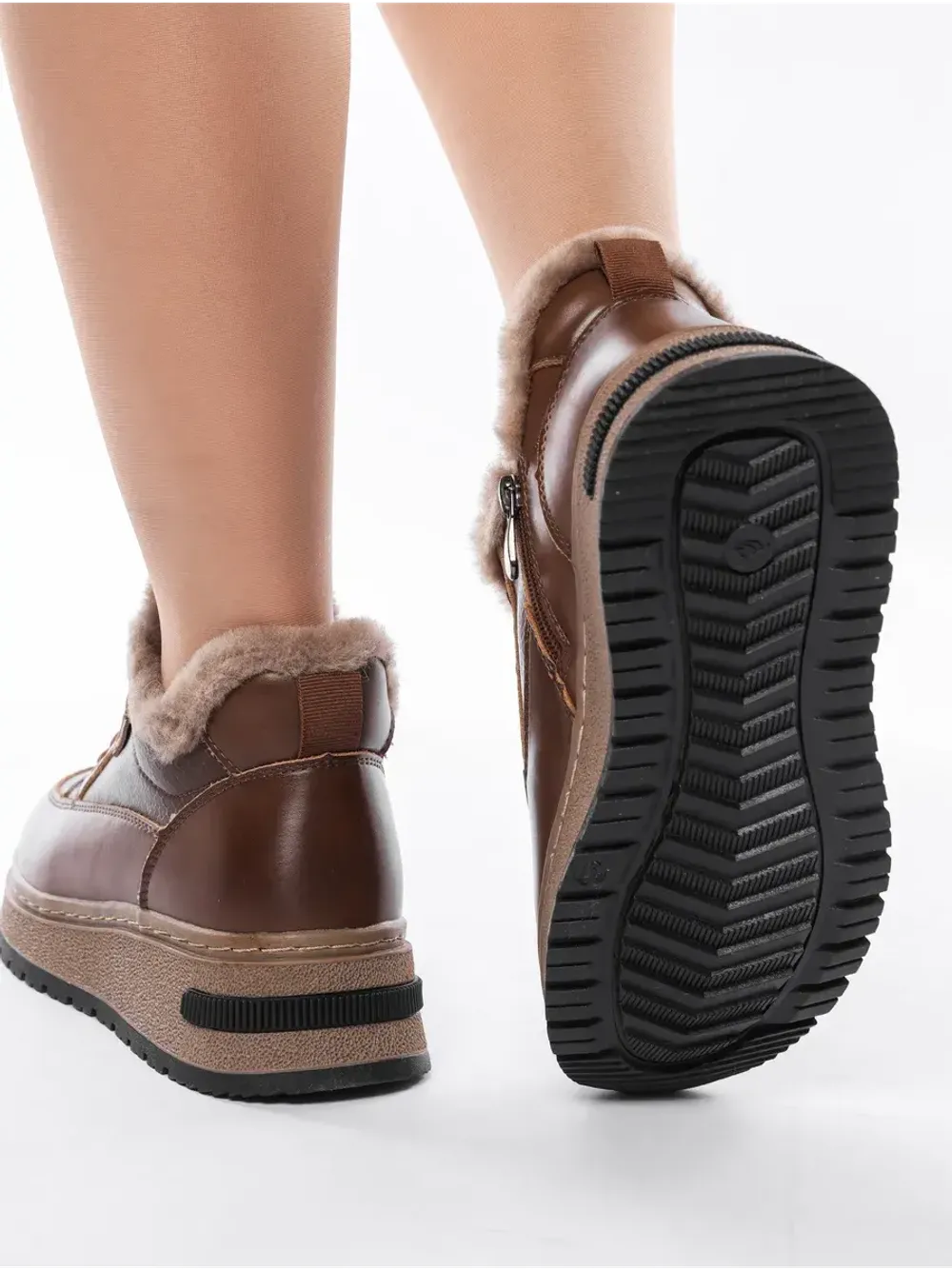 Кроссовки зимние