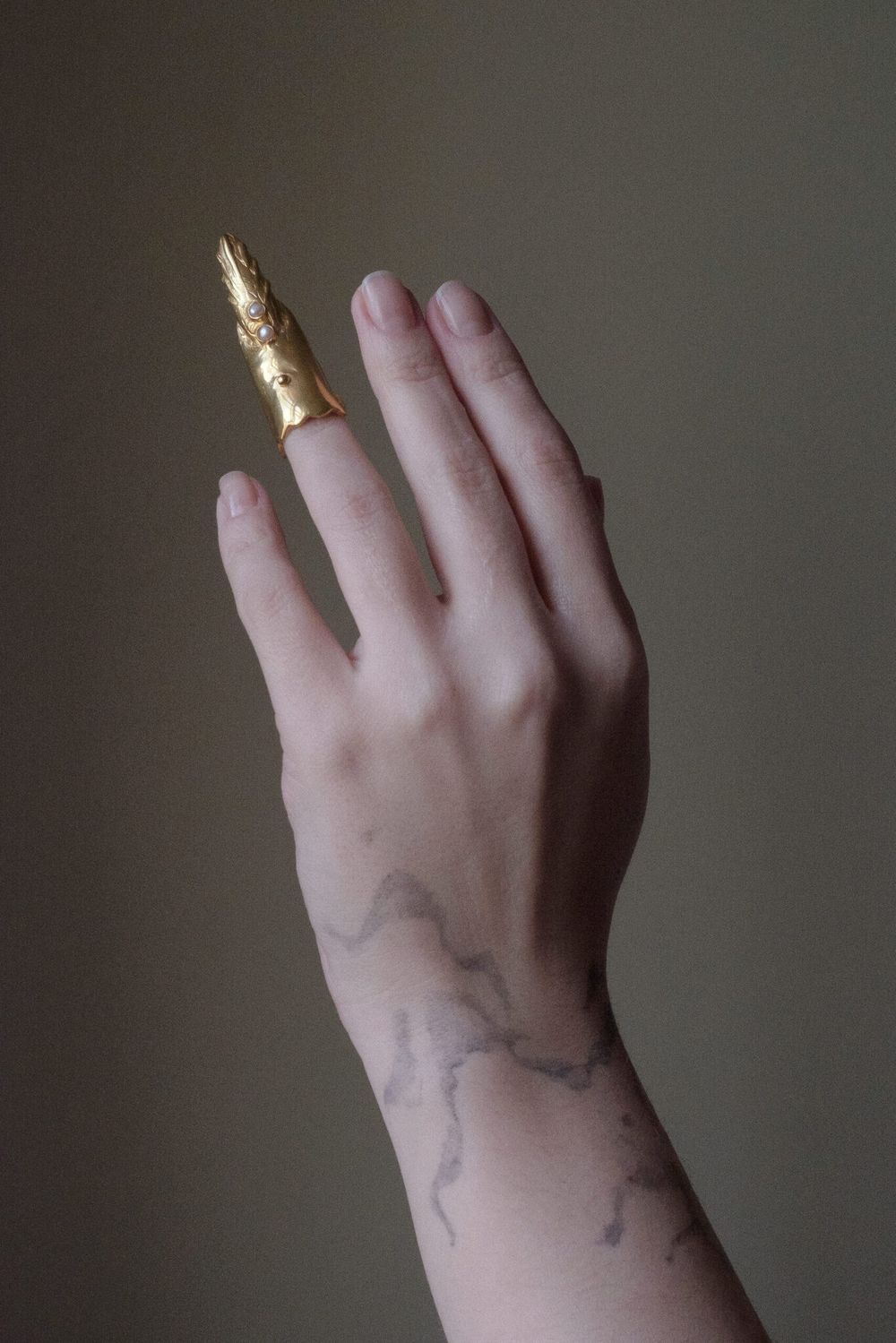 Кольцо палец с жемчугом, позолота