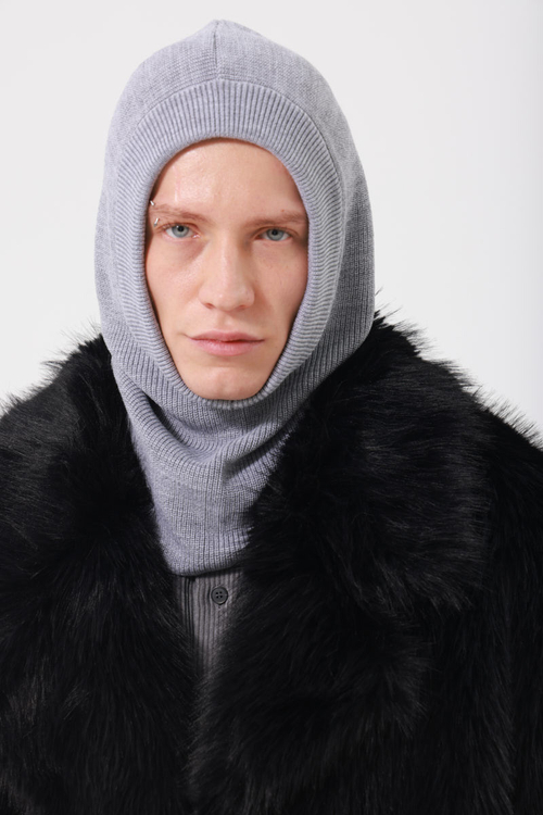 Чепец вязаный, молоко