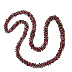 Бусы "Змейка" гранат альмандин