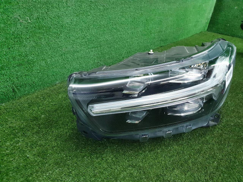 Фара левая Volvo XC40 (2017-н.в.) LED