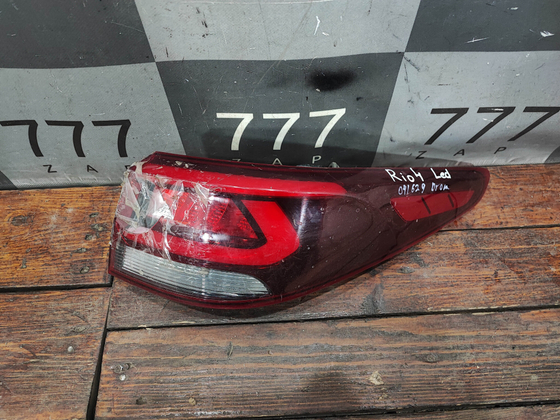 Фонарь задний правый LED Kia Rio 4 (FB) 17-20 Б/У Оригинал 92402H0100