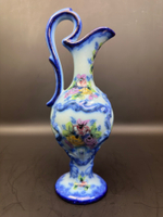 Кувшин с цветочным декором