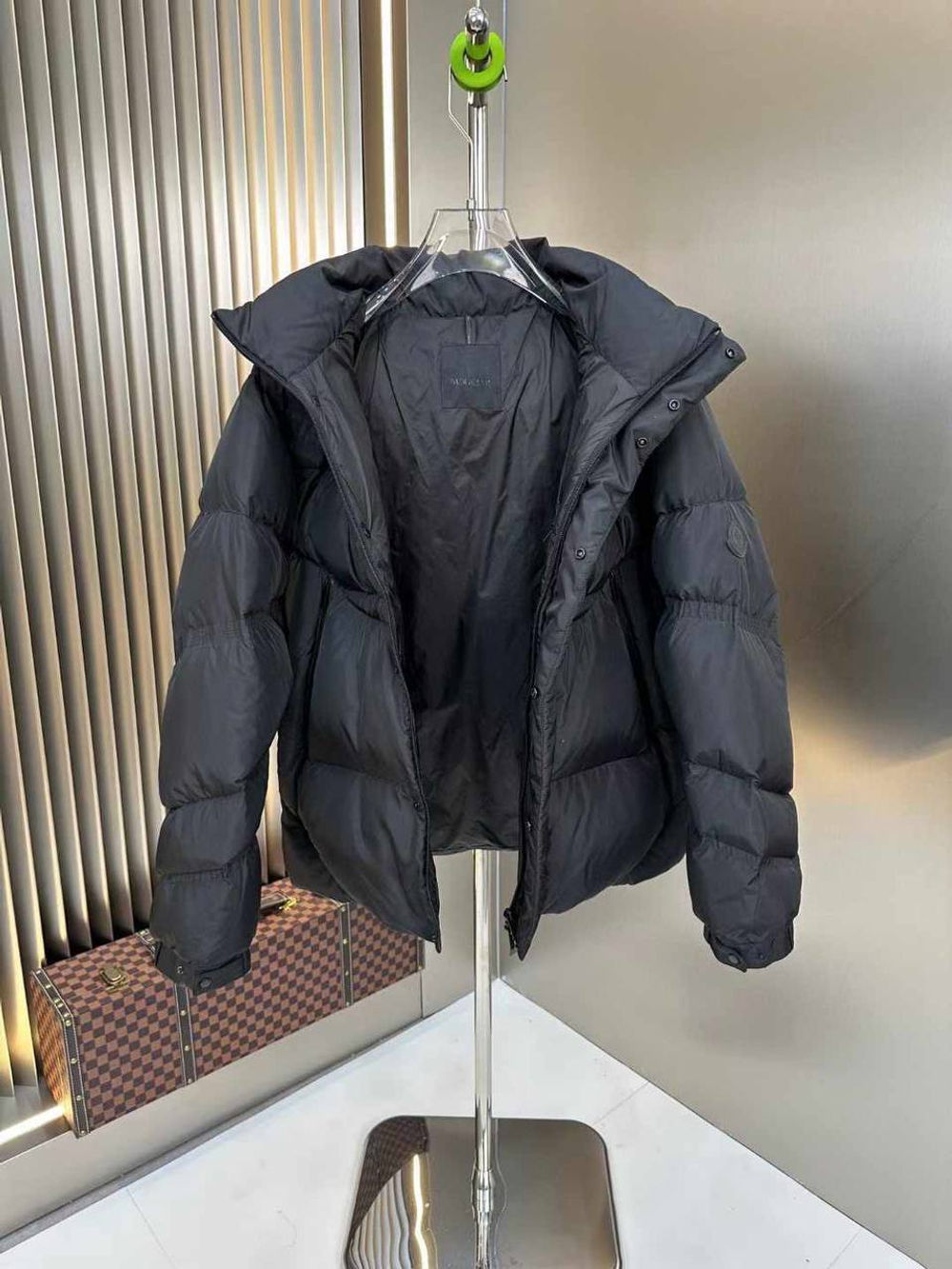 Пуховик Moncler