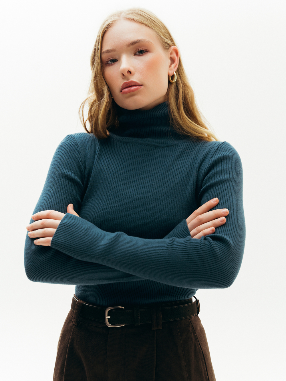 Водолазка с высоким горлом в рубчик