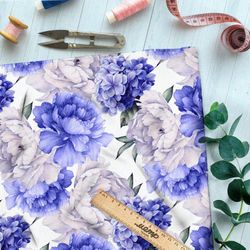 Ткань шелк Армани белые и синие пионы на белом фоне