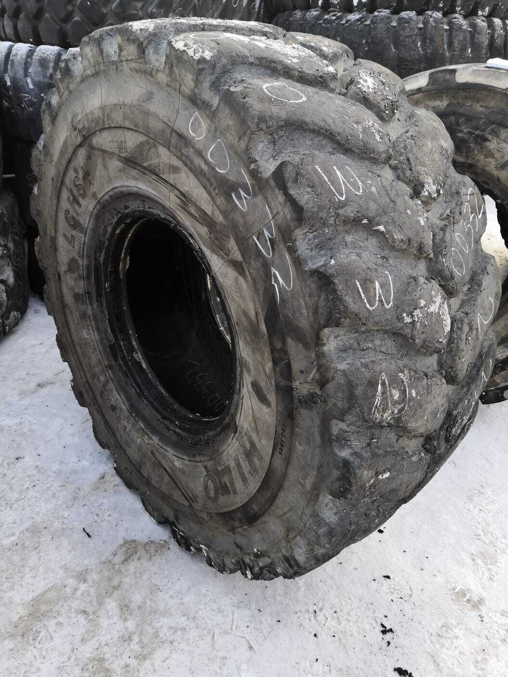 23.5R25 HILO LCHS+ шина б/у