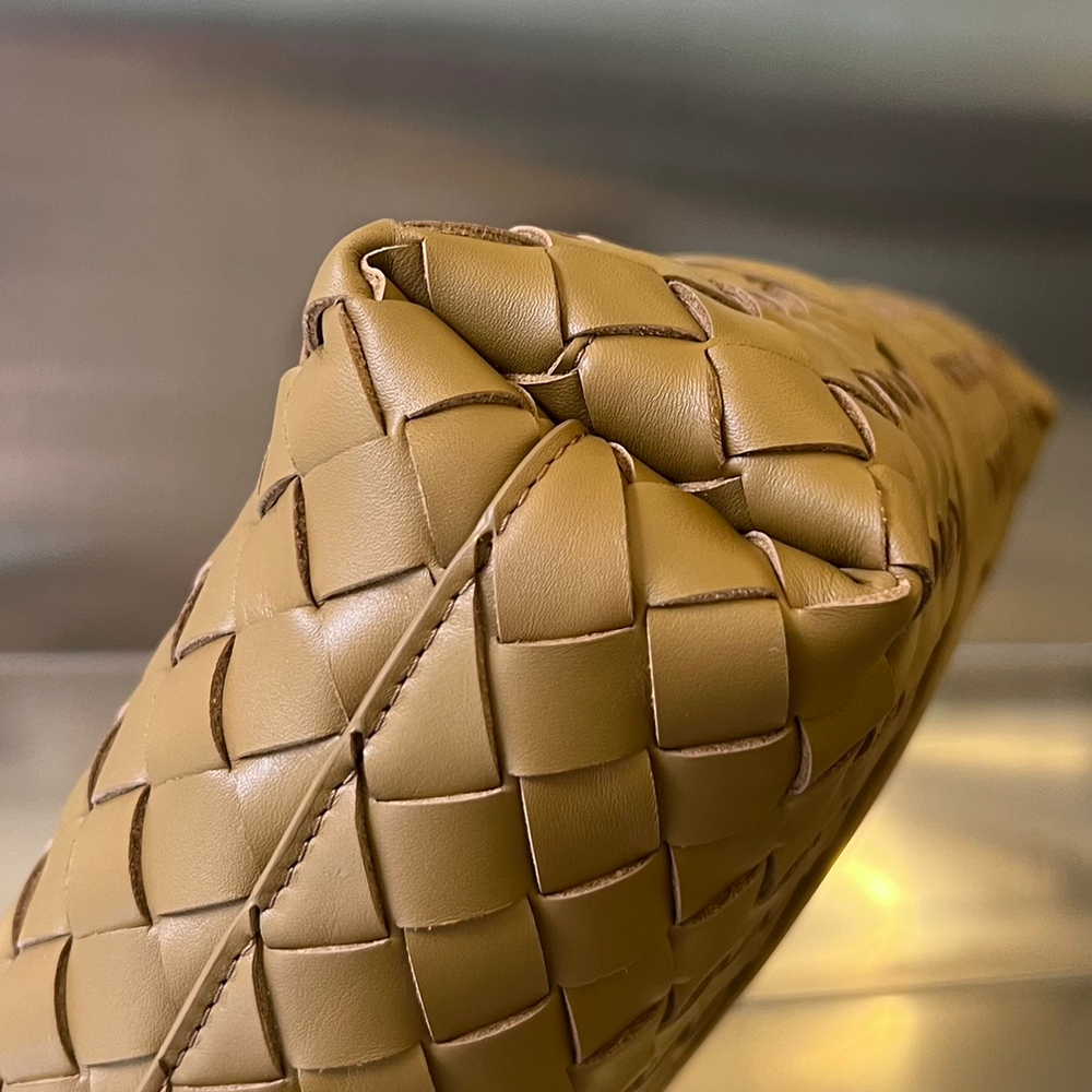 Bottega Veneta Slim Briefcase 36 cm