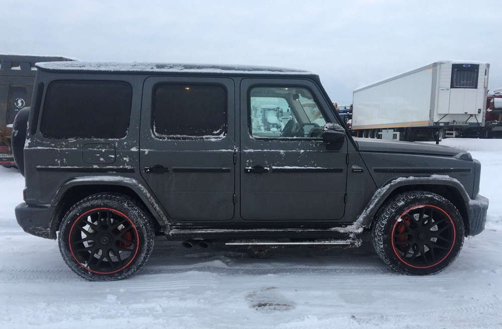 Mercedes-Benz G-CLASS 63 AMG (4 л., 585 л.с.)