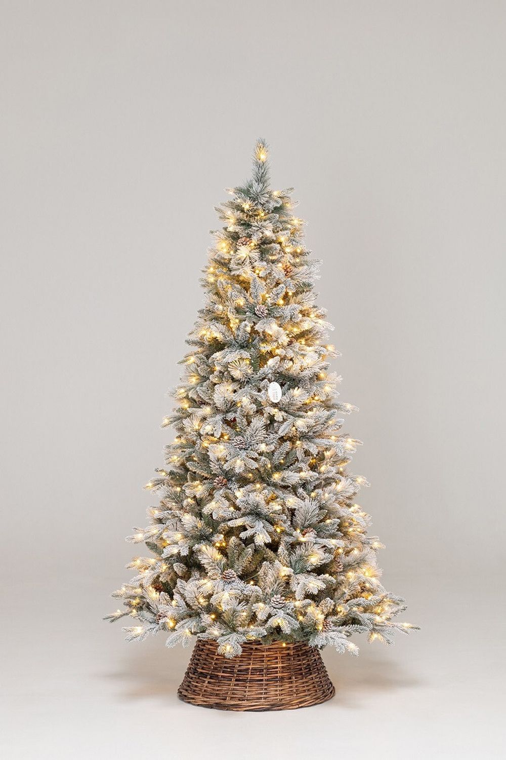 Заснеженная елка с гирляндой 2в1 "Скандинавия" с шишками (Литая+пвх) от 2,1 м до 3 м