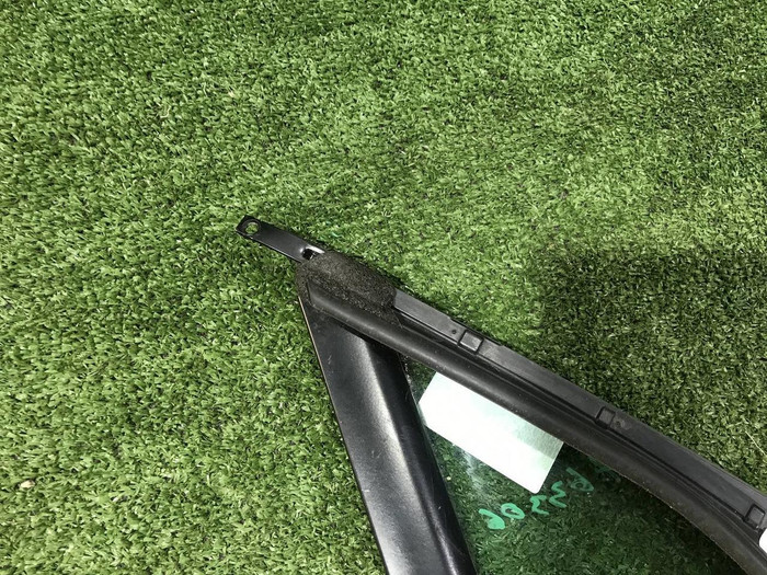 Форточка двери передняя левая Porsche Macan (2014-н.в.)