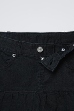 ZARA ДЖИНСОВАЯ ЮБКА С ВОЛАНАМИ, ЧЕРНЫЙ