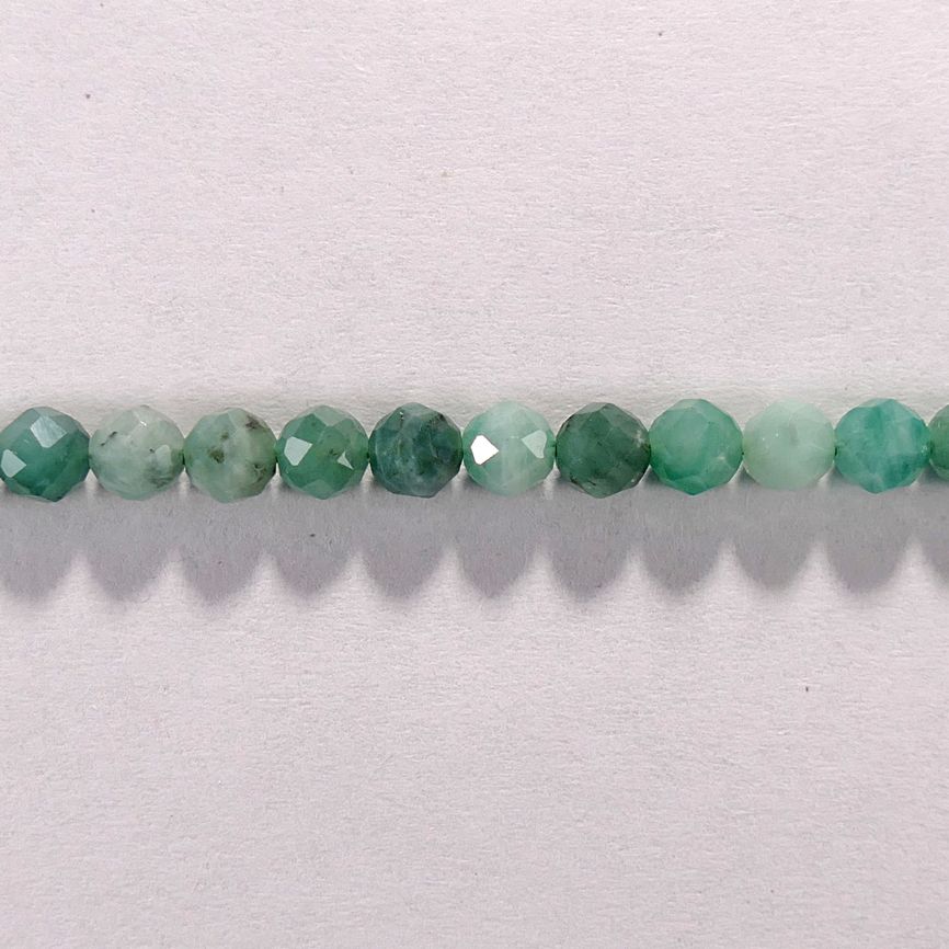 Бусина из берилла зеленого, фигурная, 4 мм (шар, граненая)
